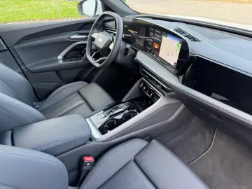 AUDI Q5 2.0 TDI quattro S Line Voll 5Jahre Garantie