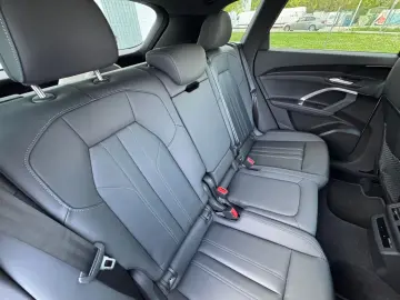 AUDI Q5 2.0 TDI quattro S Line Voll 5Jahre Garantie