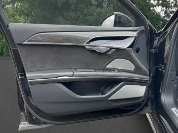 AUDI S8 4.0TFSI Quattro STHZG B&O HUD Pano