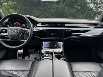 AUDI S8 4.0TFSI Quattro STHZG B&O HUD Pano