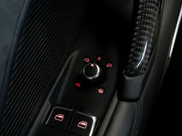 AUDI TTRS COUPE 2.5 TFSI quattro RS-AGA B&O CARBON