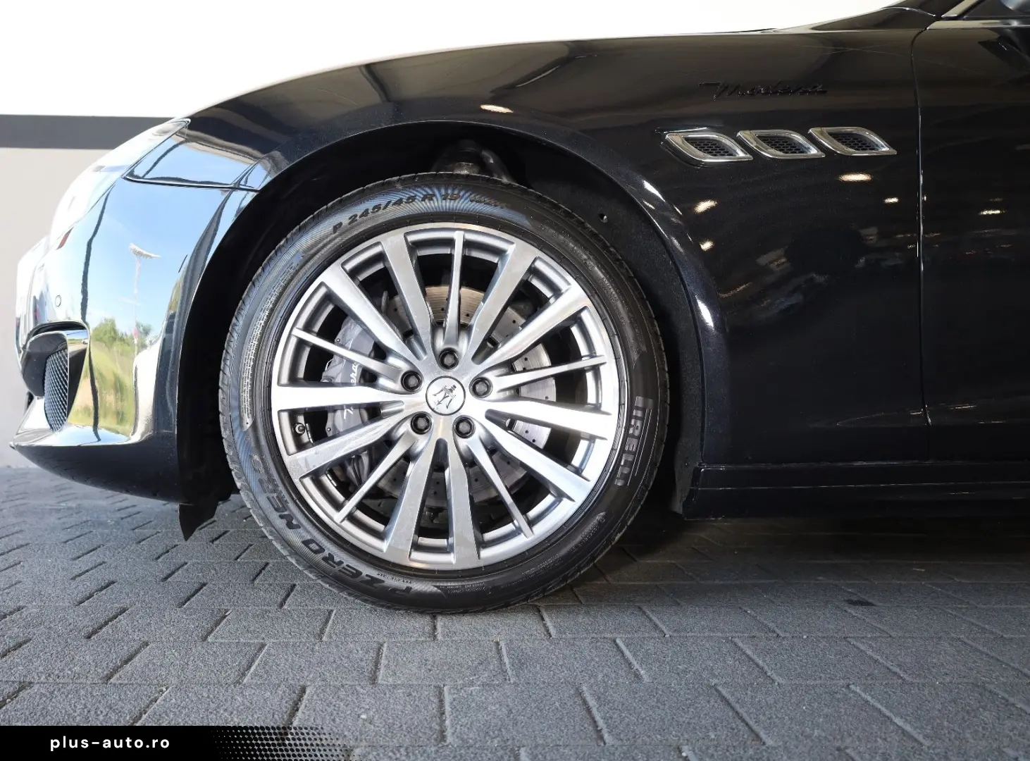 MASERATI Quattroporte 3.0 V6 Modena 360  TOTW ACC HK R19