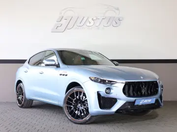 MASERATI Levante 3.0 V6 MC FTributo 360  ACC HK R21
