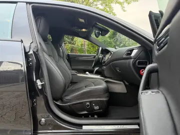 MASERATI Ghibli GT Hybrid GranSport Maserati-Garantie 1Hd