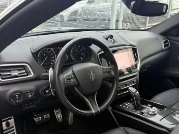 MASERATI Ghibli GT Hybrid GranSport Maserati-Garantie 1Hd