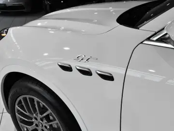 MASERATI Grecale GT 4WD  Pano  1 Hand  Unfallfrei