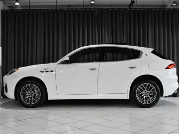 MASERATI Grecale GT 4WD  Pano  1 Hand  Unfallfrei