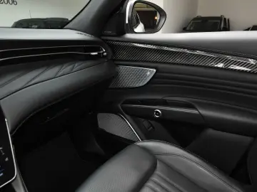 MASERATI Grecale GT 4WD  Pano  1 Hand  Unfallfrei