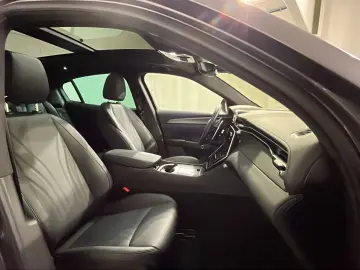 MASERATI Grecale GT Hybrid AWD  PANO 360 4xSHZ VOLL-LED