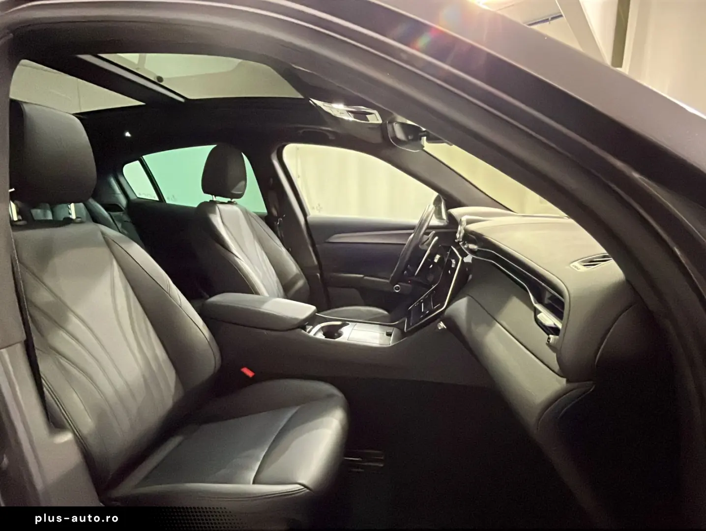 MASERATI Grecale GT Hybrid AWD  PANO 360 4xSHZ VOLL-LED