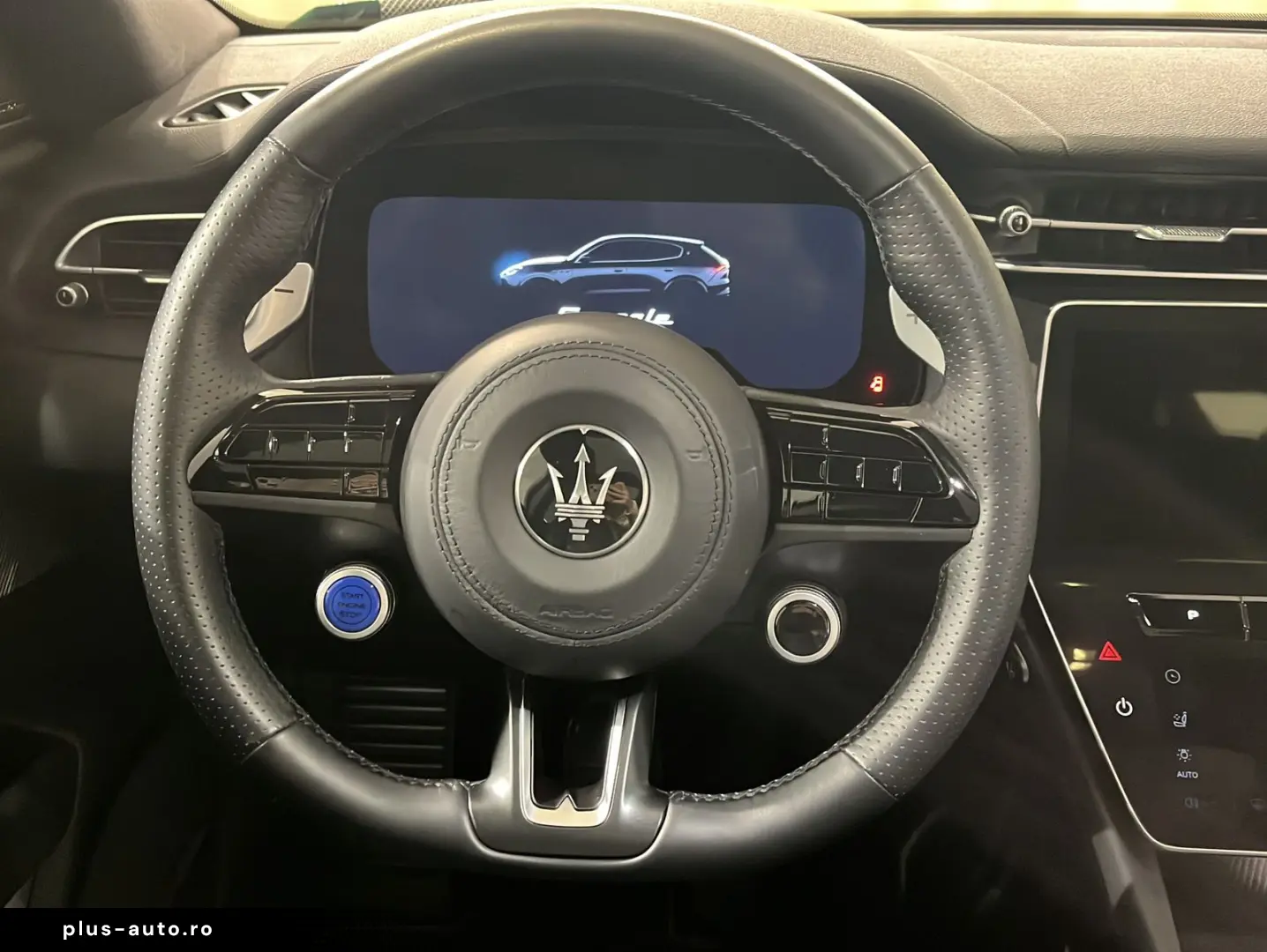 MASERATI Grecale GT Hybrid AWD  PANO 360 4xSHZ VOLL-LED