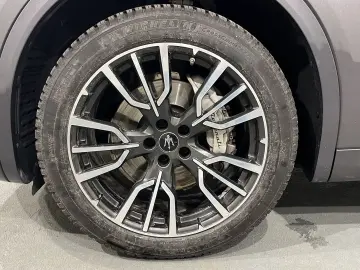 MASERATI Grecale GT Hybrid AWD  PANO 360 4xSHZ VOLL-LED