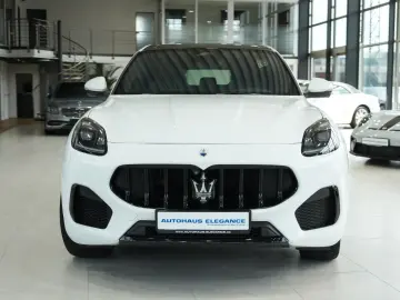 MASERATI Grecale Modena SONUS PANO HEAD-UP 360 KAM 21 LM