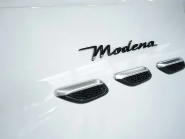 MASERATI Grecale Modena SONUS PANO HEAD-UP 360 KAM 21 LM