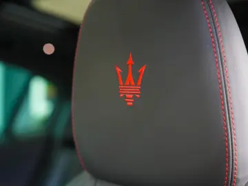 MASERATI Grecale Modena SONUS PANO HEAD-UP 360 KAM 21 LM
