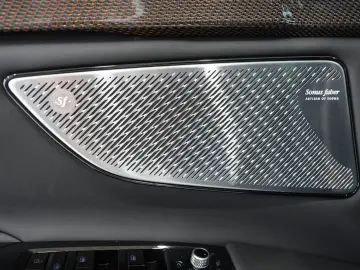 MASERATI Grecale Modena SONUS PANO HEAD-UP 360 KAM 21 LM