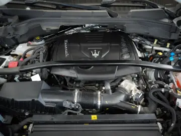 MASERATI Grecale Modena SONUS PANO HEAD-UP 360 KAM 21 LM