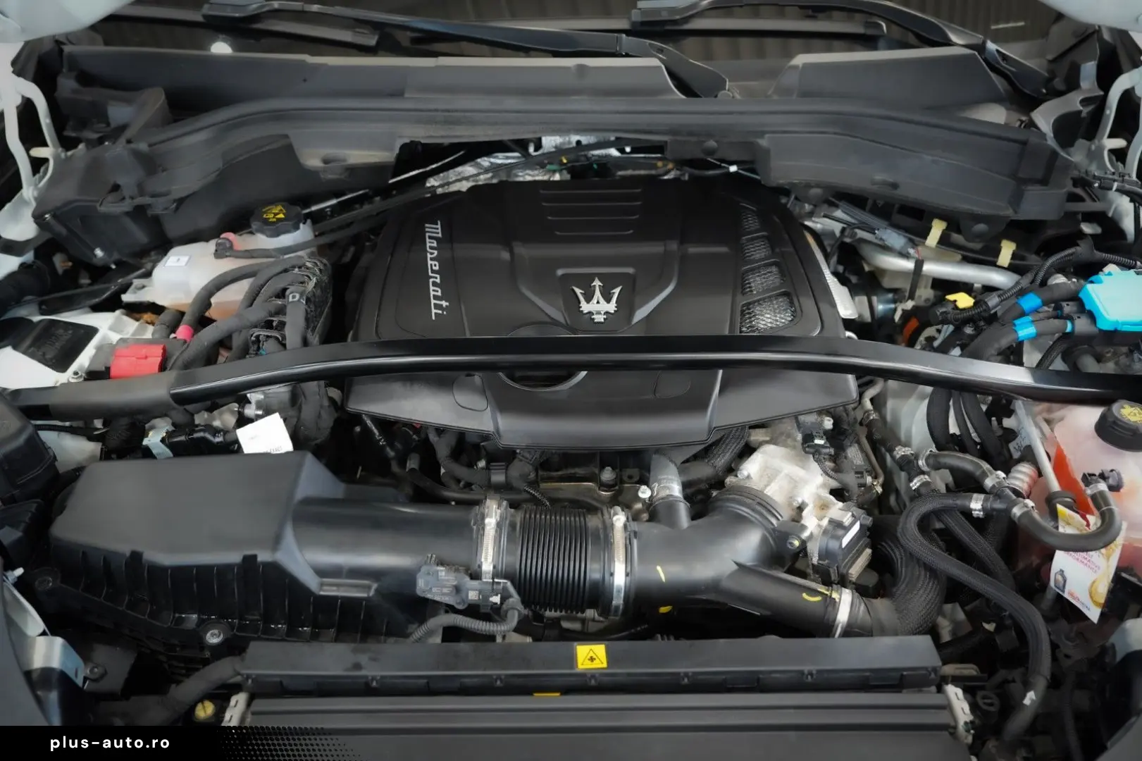 MASERATI Grecale Modena SONUS PANO HEAD-UP 360 KAM 21 LM
