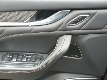 MASERATI Levante Gransport  Voll  360 Panorama Soft