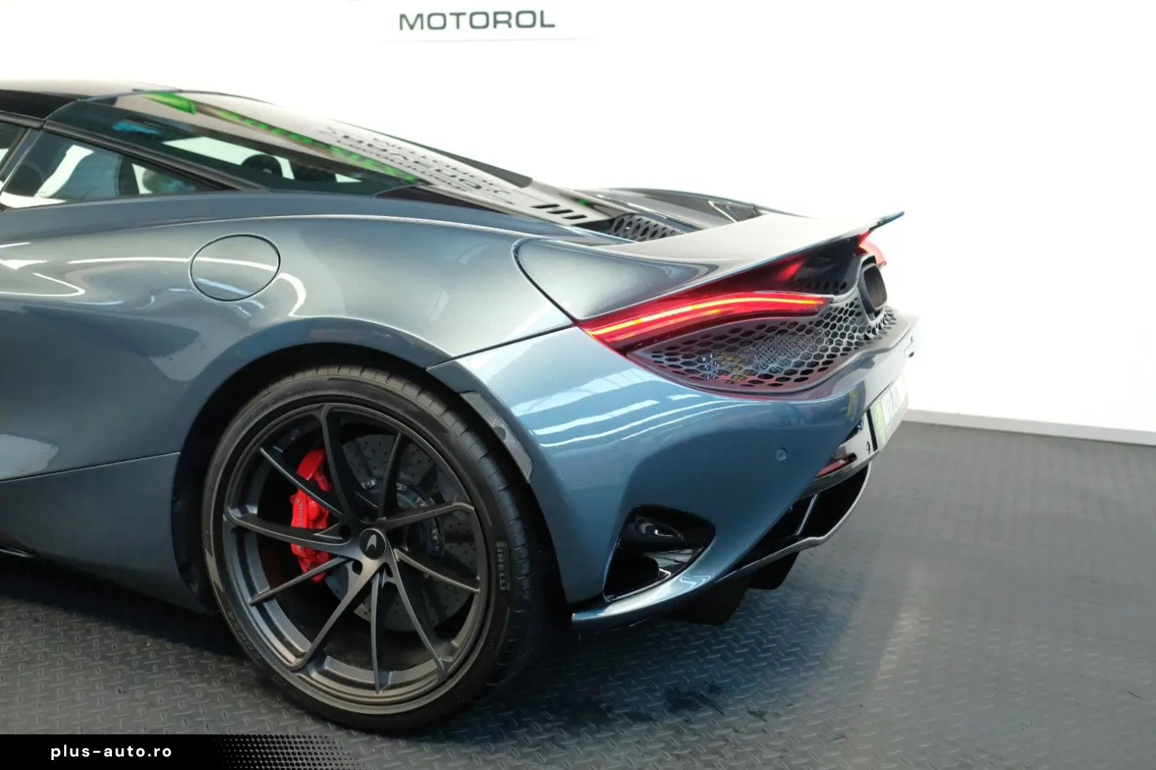 MCLAREN 750S Coupé Performance CARBON LIFT RACING SE B&W