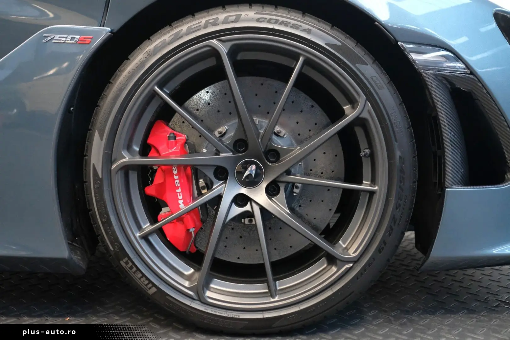 MCLAREN 750S Coupé Performance CARBON LIFT RACING SE B&W