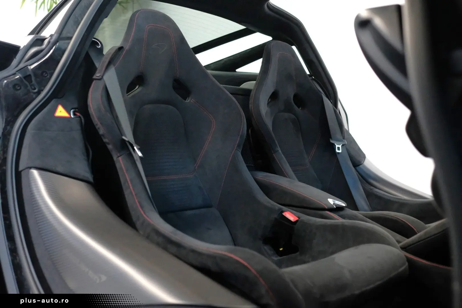 MCLAREN 750S Coupé Performance CARBON LIFT RACING SE B&W