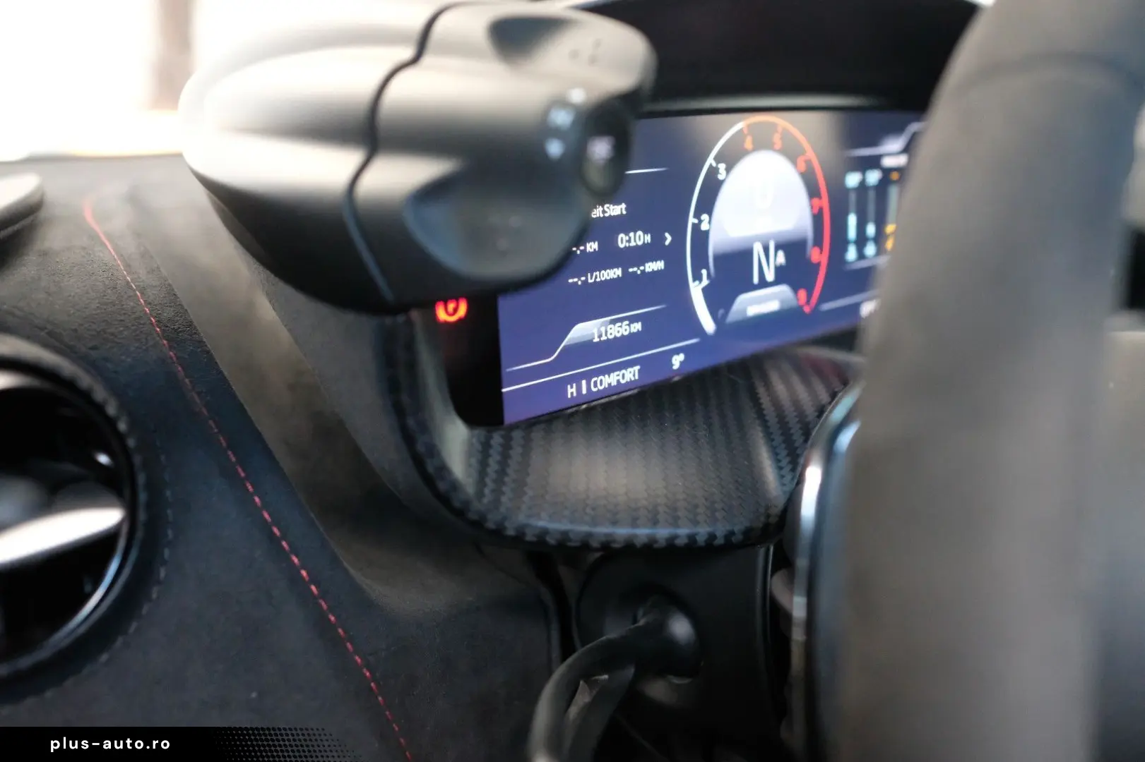 MCLAREN 750S Coupé Performance CARBON LIFT RACING SE B&W