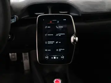 MCLAREN Artura Coupé I Interior CF I Performance I Lift