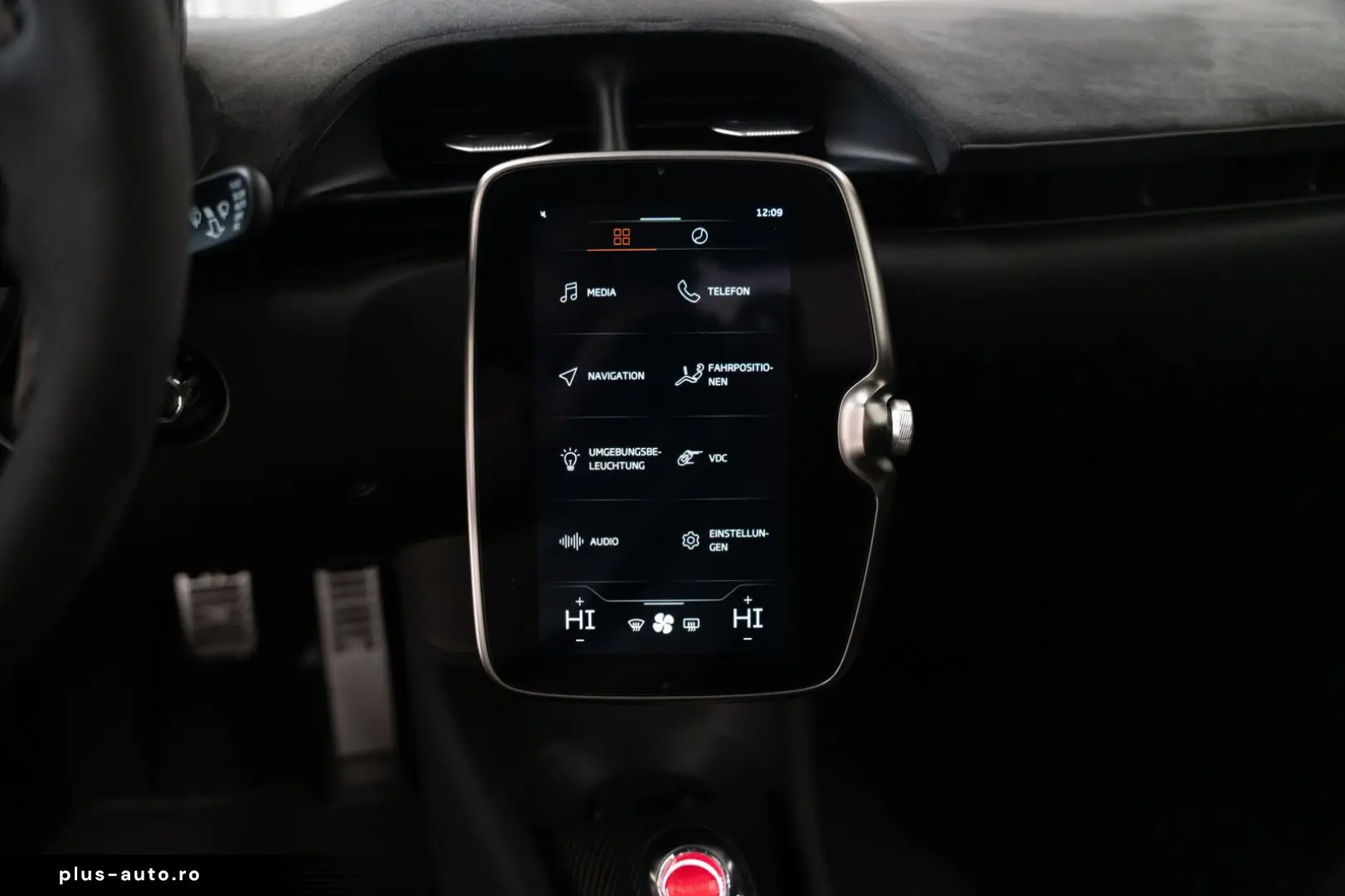 MCLAREN Artura Coupé I Interior CF I Performance I Lift