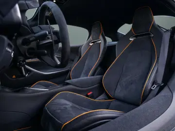 MCLAREN Artura Performance I Lift I Black Pack