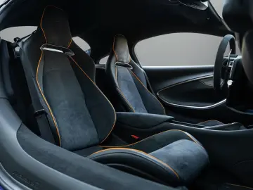 MCLAREN Artura Performance I Lift I Black Pack