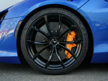 MCLAREN Artura Performance I Lift I Black Pack