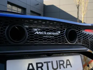 MCLAREN Artura Performance I Lift I Black Pack