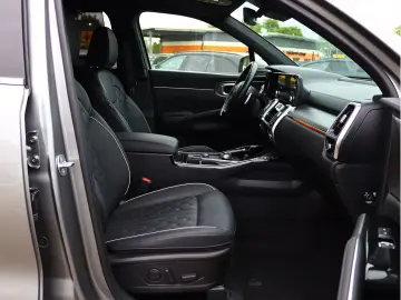 KIA Sorento 2.2 CRDI AWD ACC PANO KAMERA HEADUP AHK