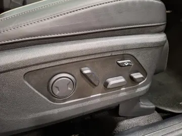 KIA Sorento 2.2D Platinum 4WDILEDIBOSE 360  ACCISHZ