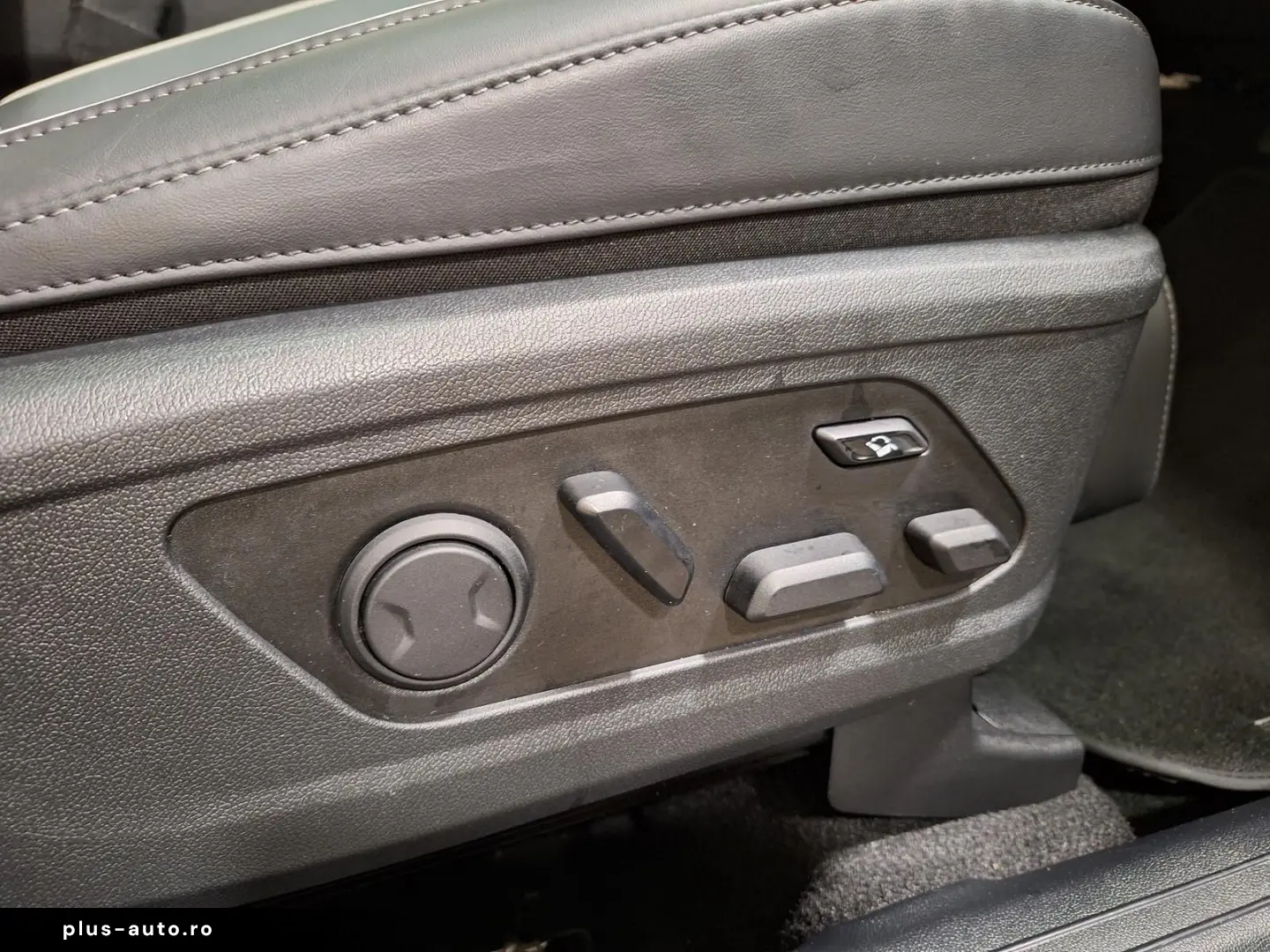 KIA Sorento 2.2D Platinum 4WDILEDIBOSE 360  ACCISHZ