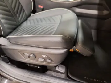 KIA Sorento 2.2D Platinum 4WDILEDIBOSE 360  ACCISHZ