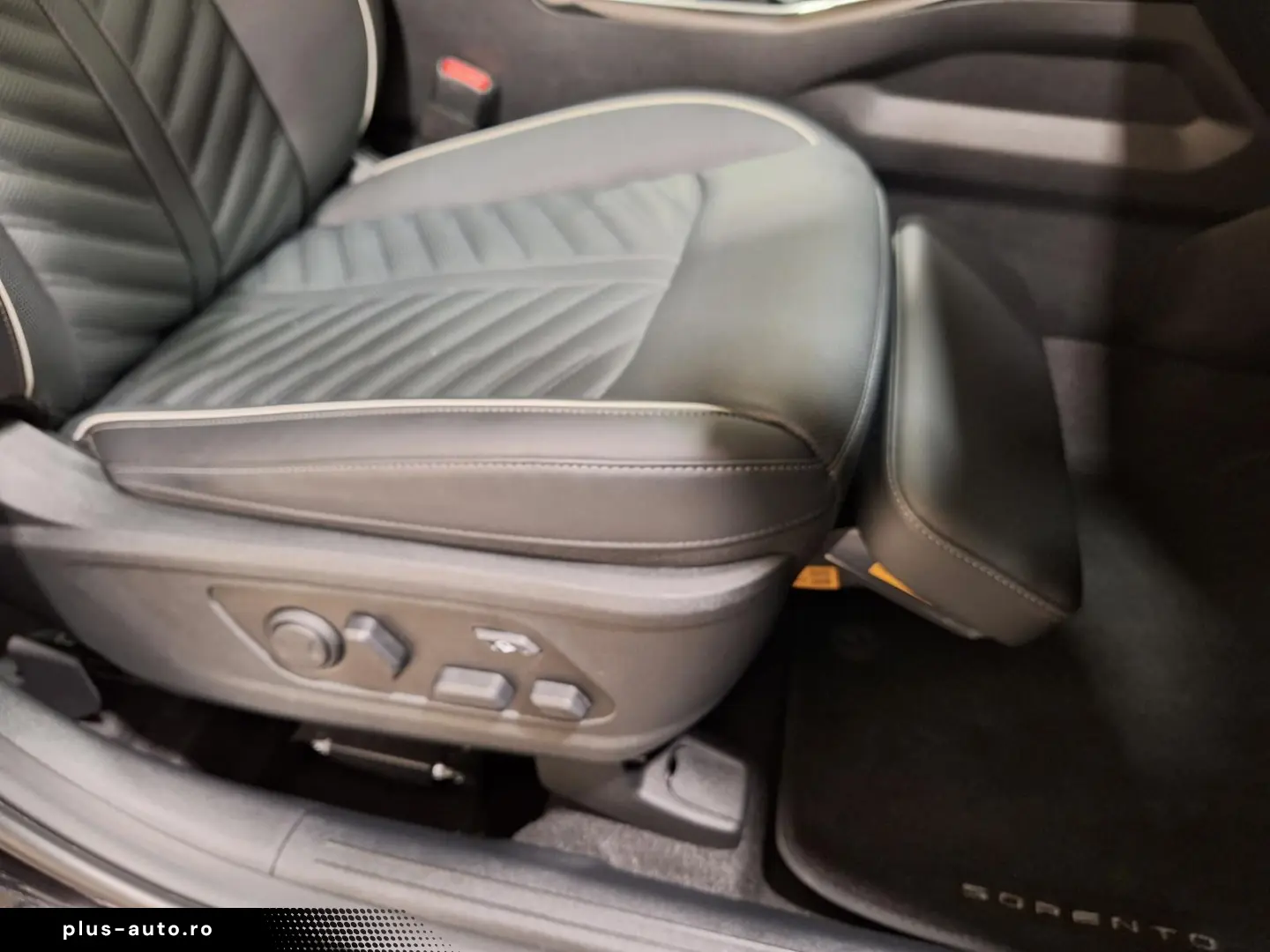KIA Sorento 2.2D Platinum 4WDILEDIBOSE 360  ACCISHZ