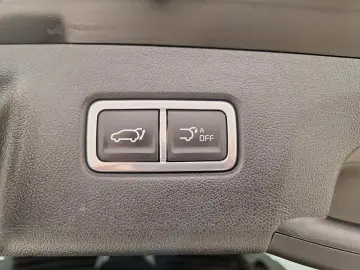 KIA Sorento 2.2D Platinum 4WDILEDIBOSE 360  ACCISHZ