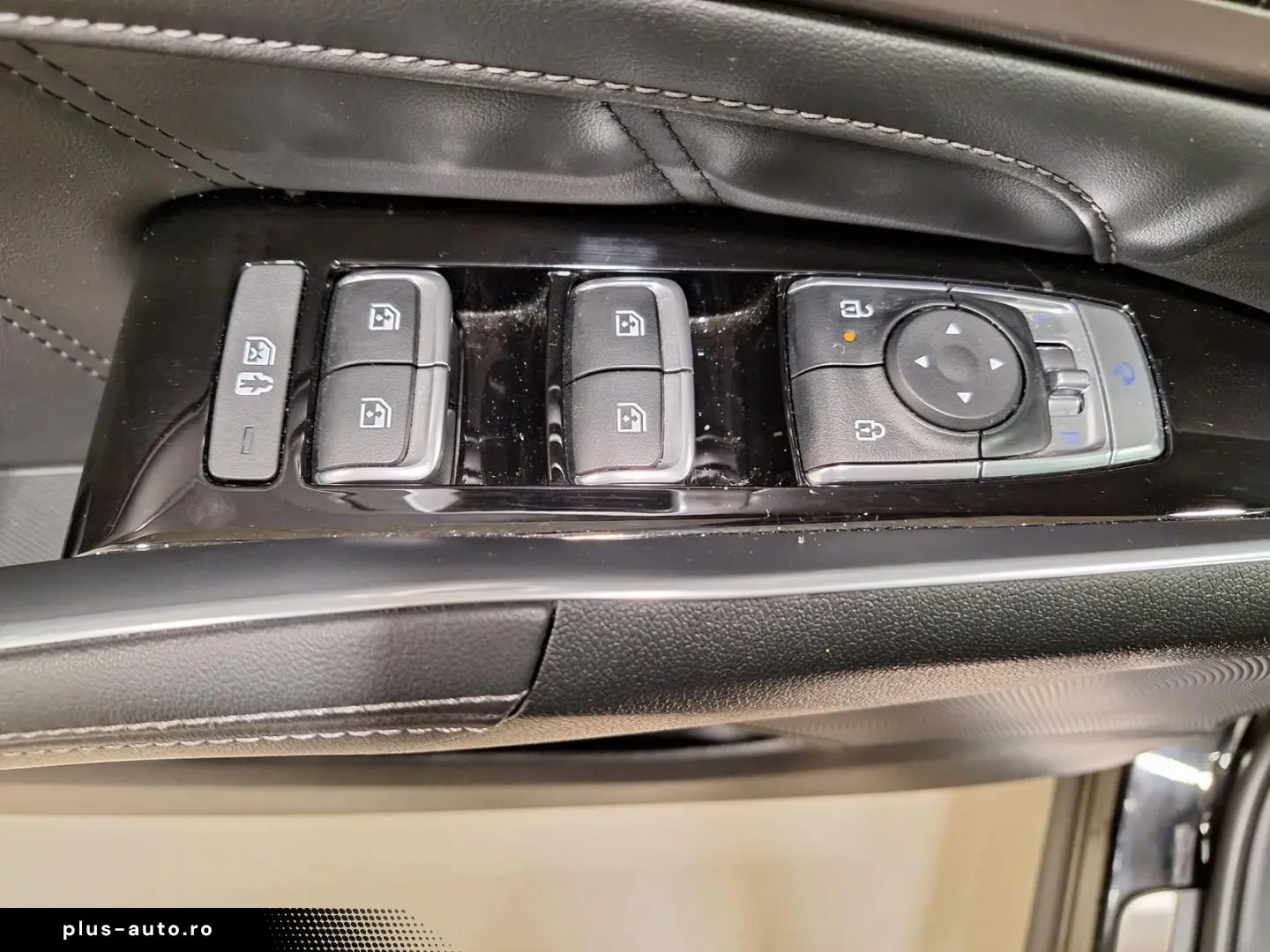 KIA Sorento 2.2D Platinum 4WDILEDIBOSE 360  ACCISHZ