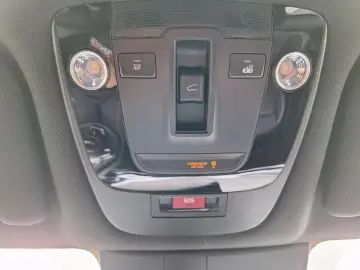 KIA Sorento 2.2D Platinum 4WDILEDIBOSE 360  ACCISHZ