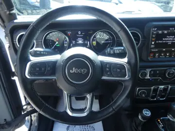 JEEP Wrangler Unlimited 2.0xe Sahara LED AHK HARDTOP