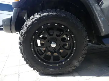 JEEP Wrangler Unlimited 2.0xe Sahara LED AHK HARDTOP