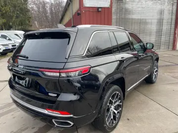 JEEP Grand Cherokee Summit Reserve Plug-In-Hybrid 4xe