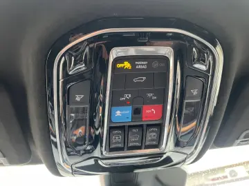 JEEP Grand Cherokee Summit Reserve Plug-In-Hybrid 4xe