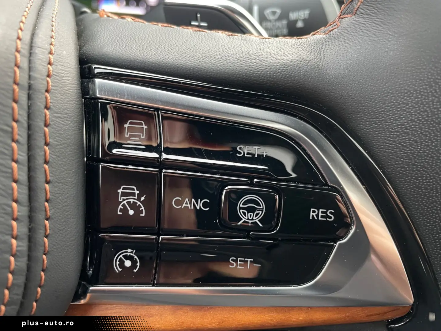 JEEP Grand Cherokee Summit Reserve Plug-In-Hybrid 4xe
