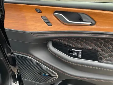 JEEP Grand Cherokee Summit Reserve Plug-In-Hybrid 4xe
