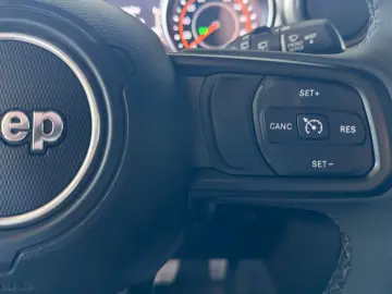 JEEP Wrangler Willys MY23  LED Carplay Sound Keyless