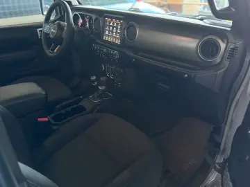JEEP Wrangler Willys MY23  LED Carplay Sound Keyless