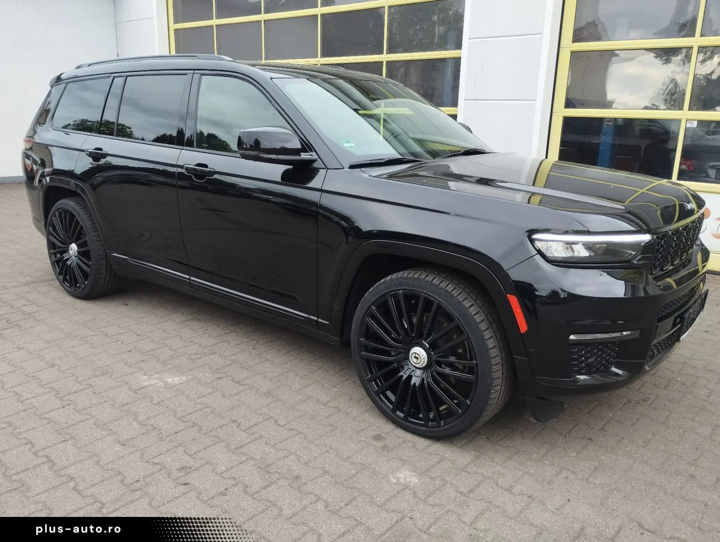 JEEP Grand Cherokee Summit L 5 7 HEMI 23 Zoll